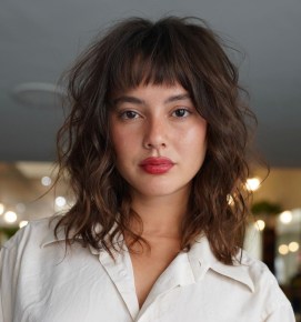 30 Trending Medium Layered Haircuts with Bangs