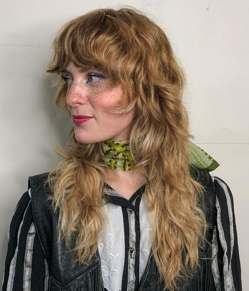 Long Wolf Cut on Wavy Hair Long Blonde Mullet Shag