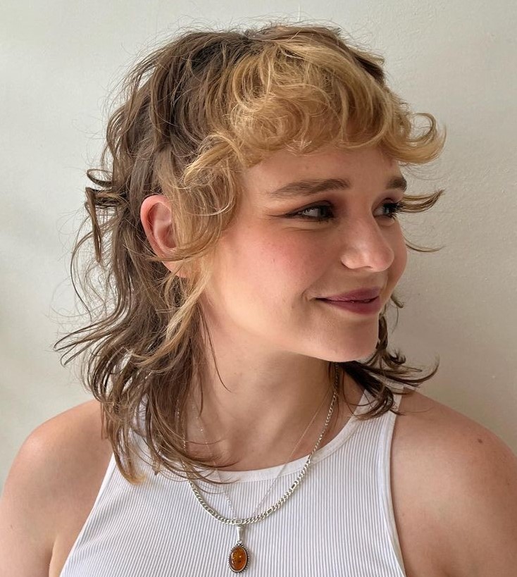 Two-Tone Choppy Wolf Cut Shoulder Length Curly Shag with Block Color