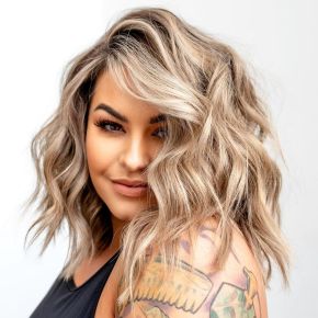 40 Stunning Medium Hairstyles for Round Faces