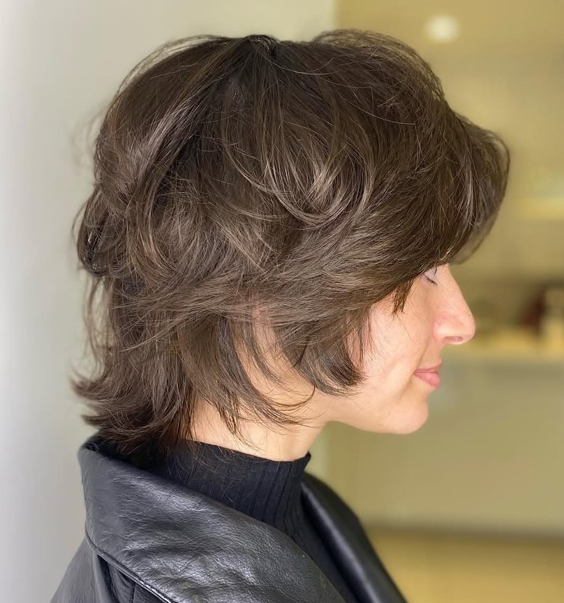 Face-Framing Short Layered Hairstyle