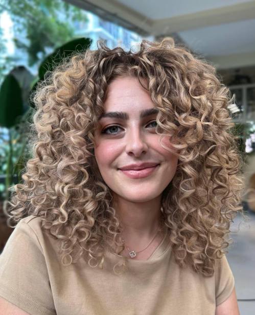 Medium Creamy Bronde Defined Curls