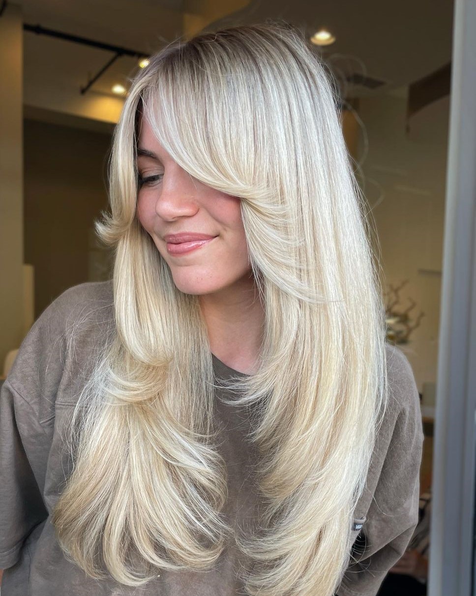 Flipped Face-Framing Fringe Sleek Curtain Bangs with Flipped Ends