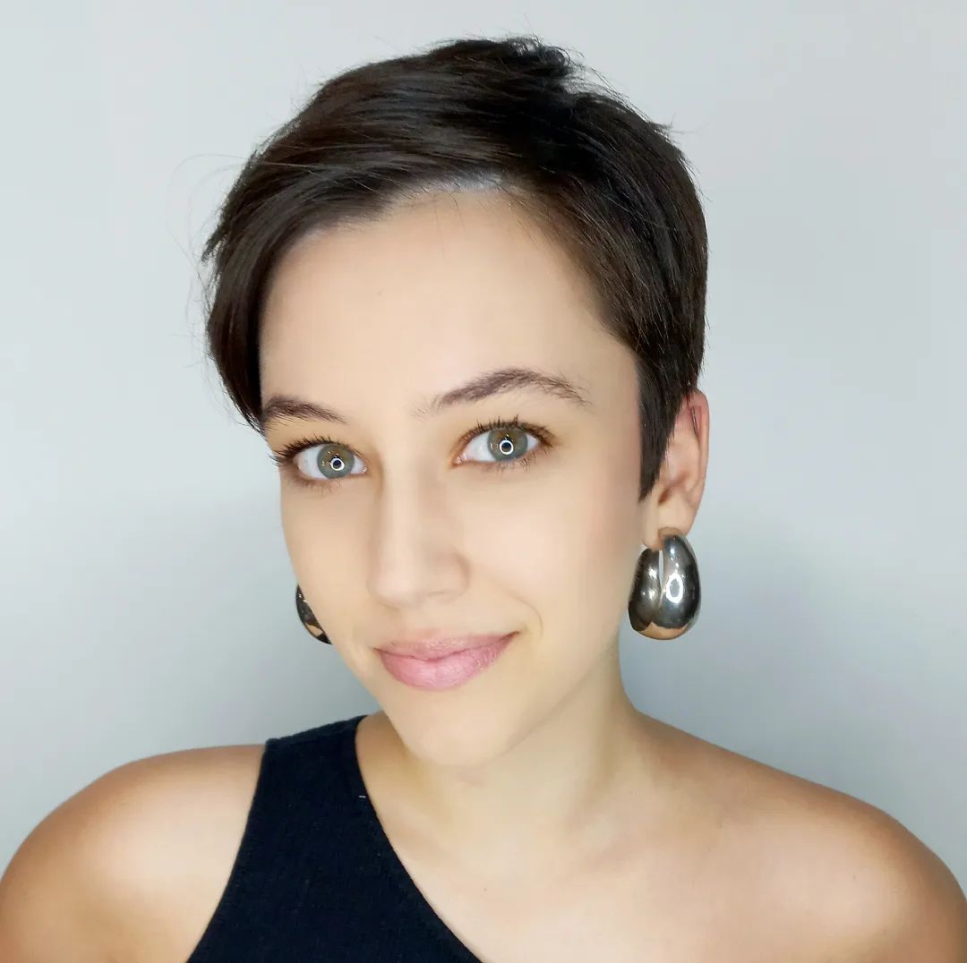 Delicate Pixie Haircut with Side Bangs Low Maintenance Side Part Pixie for Fine Hair