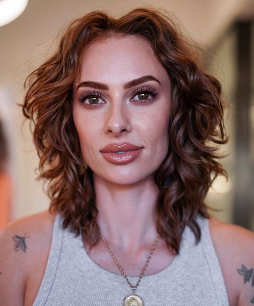 Medium Wavy Shag for Square Faces