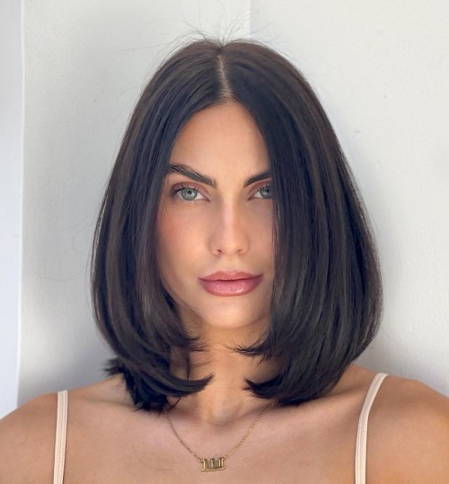 Center Parted Collarbone Grazing Bob